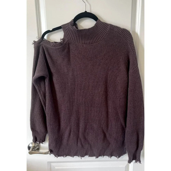 MAURICES Single Cold Shoulder distressed Hem Brown Sweater Womens Size M NWOT - Picture 2 of 7